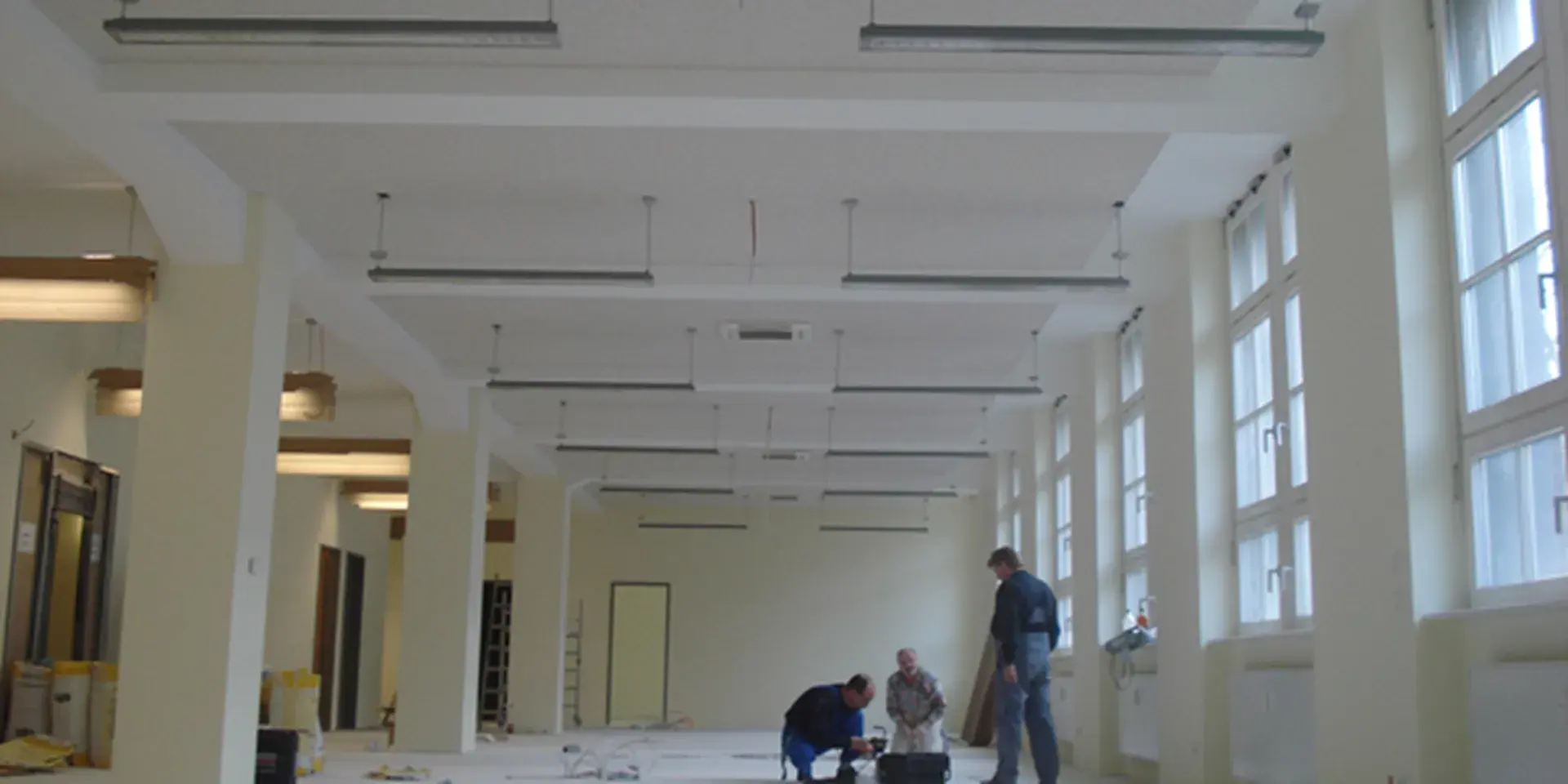 Malerarbeiten in einem Wohnraum